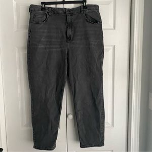 American Eagle Gray Curvy High Rise Mom Jeans Size 20 Short